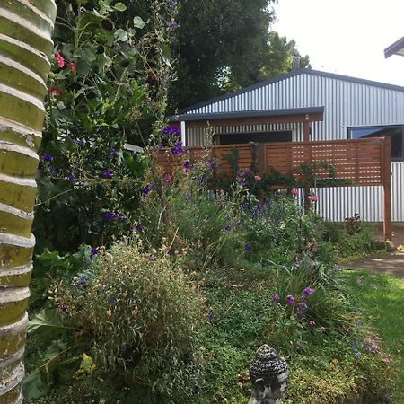 Bungalow On Bell Common Tauranga Exterior photo